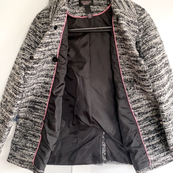 VICTORIA’S SECRET WOOL BLEND FAUX FUR COLLAR COAT - Picture 6 of 8